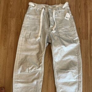 Free People Moxie Metallic Low-Slung Barrel Jeans, size 27   NWT
